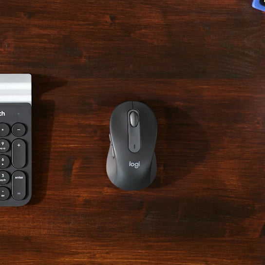 Mouse Logitech Signature M650 Silent Wireless Bluetooth Color Black