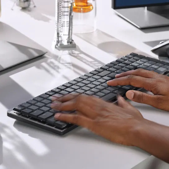 Teclado Logitech MX Mechanical Wireless Bluetooth Iluminado Color Black SP